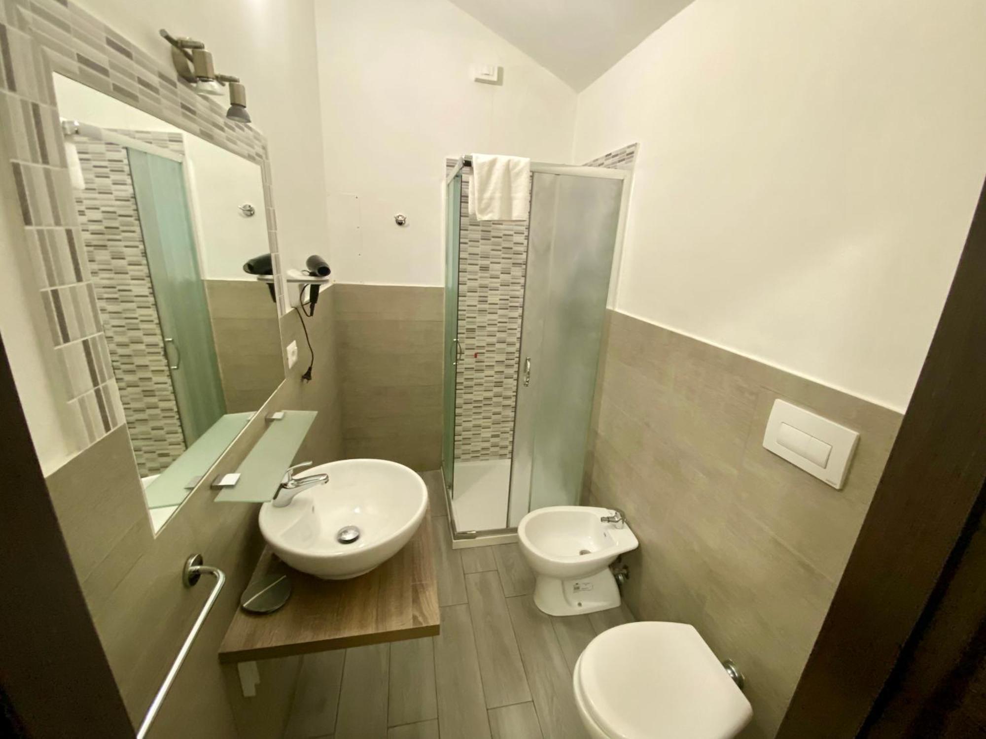 Guest House Minas Milan Bagian luar foto